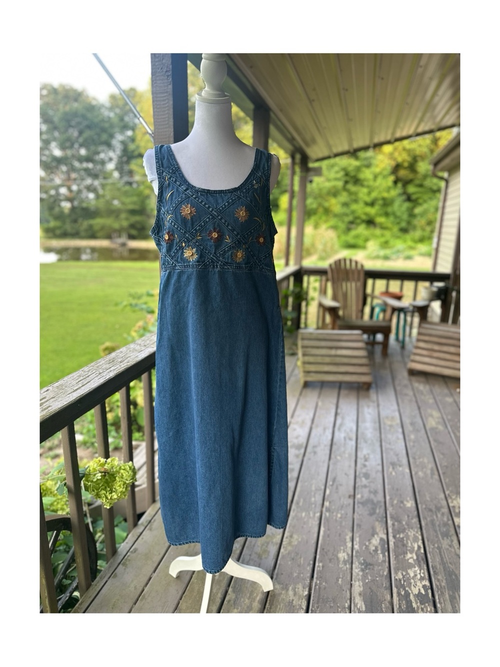 Amilano Collection Vintage 1990s Embroidered Denim Cotton Jumper Size Medium